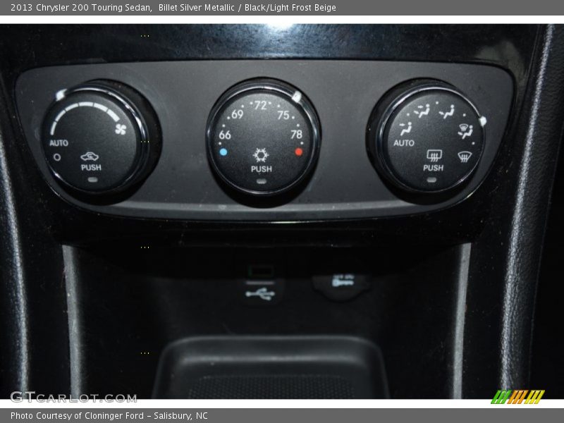 Billet Silver Metallic / Black/Light Frost Beige 2013 Chrysler 200 Touring Sedan