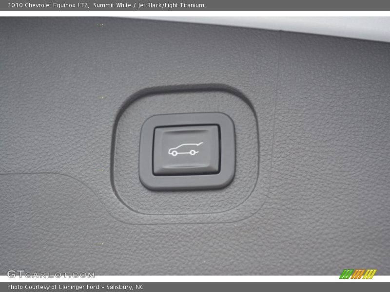 Summit White / Jet Black/Light Titanium 2010 Chevrolet Equinox LTZ