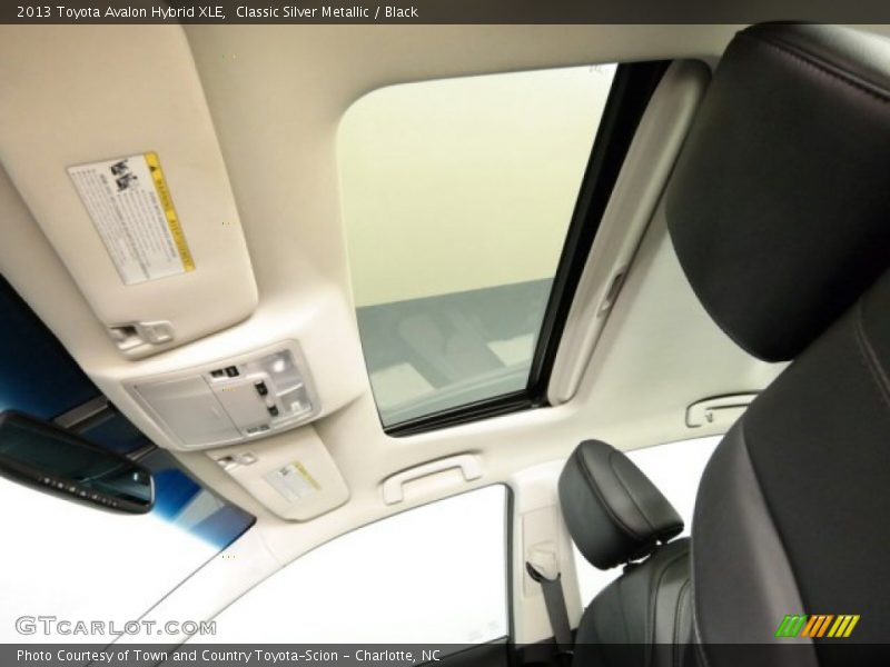 Classic Silver Metallic / Black 2013 Toyota Avalon Hybrid XLE