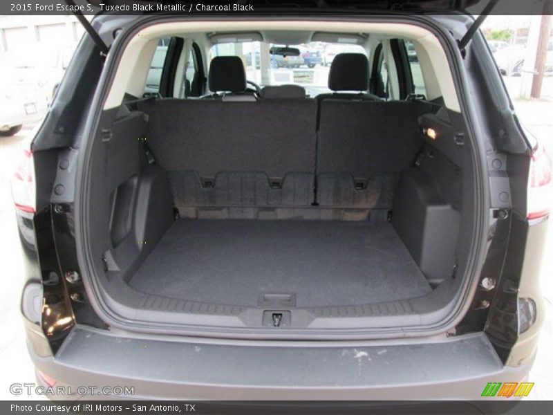 Tuxedo Black Metallic / Charcoal Black 2015 Ford Escape S