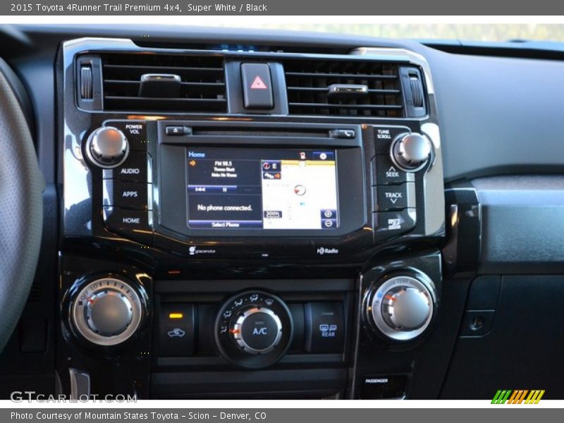 Super White / Black 2015 Toyota 4Runner Trail Premium 4x4