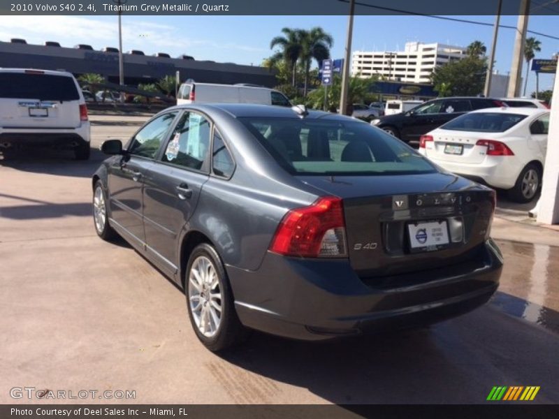 Titanium Grey Metallic / Quartz 2010 Volvo S40 2.4i