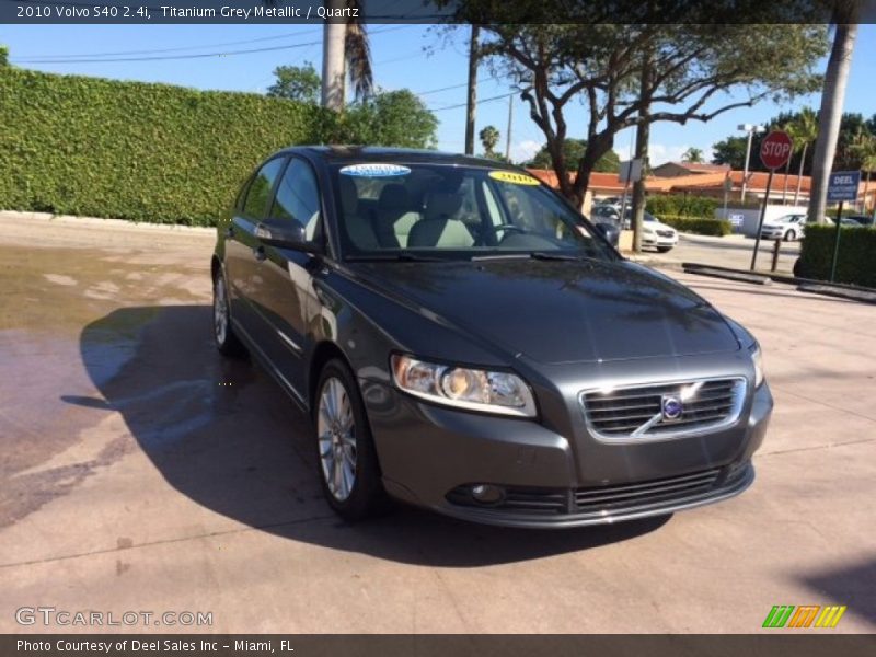 Titanium Grey Metallic / Quartz 2010 Volvo S40 2.4i