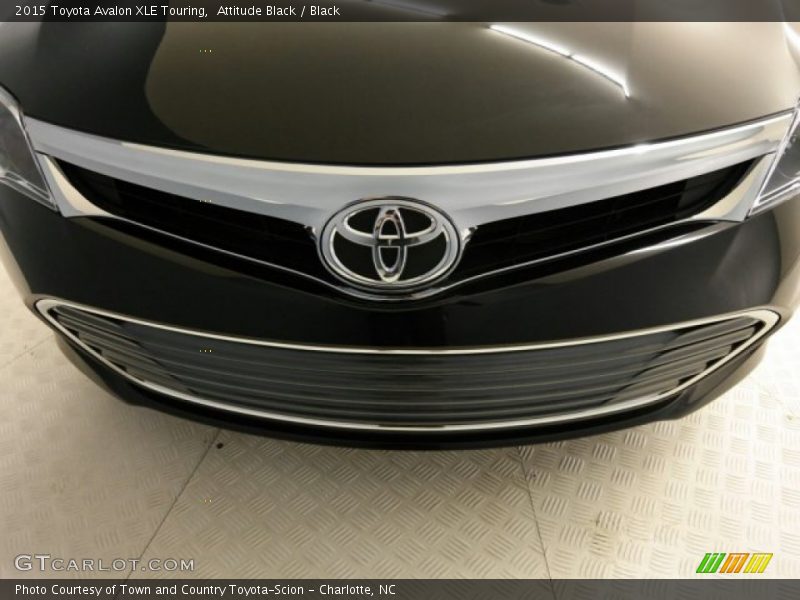 Attitude Black / Black 2015 Toyota Avalon XLE Touring