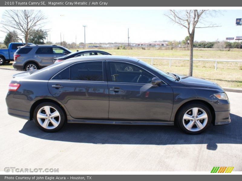 Magnetic Gray Metallic / Ash Gray 2010 Toyota Camry SE