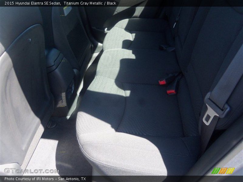 Titanium Gray Metallic / Black 2015 Hyundai Elantra SE Sedan