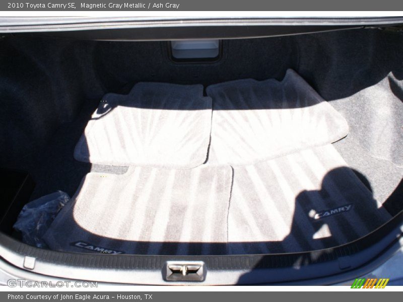 Magnetic Gray Metallic / Ash Gray 2010 Toyota Camry SE