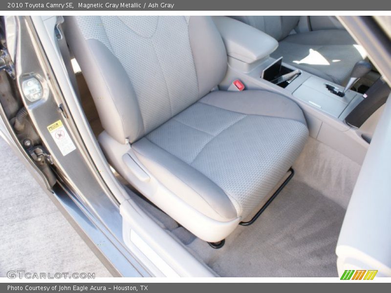 Magnetic Gray Metallic / Ash Gray 2010 Toyota Camry SE