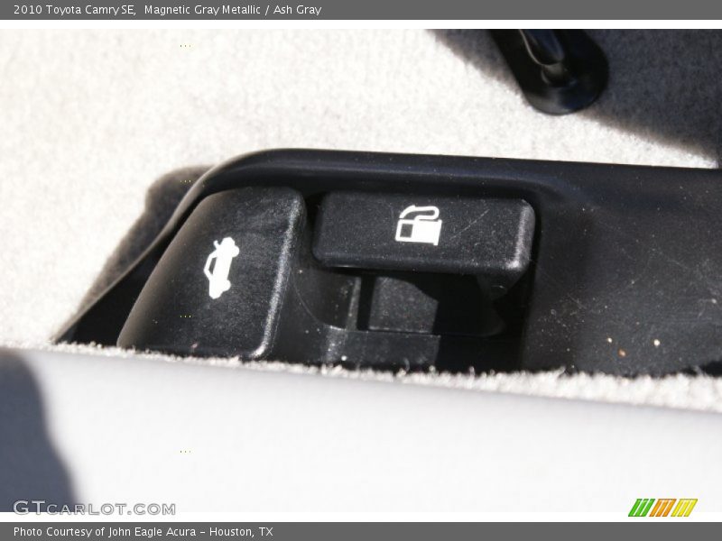 Magnetic Gray Metallic / Ash Gray 2010 Toyota Camry SE