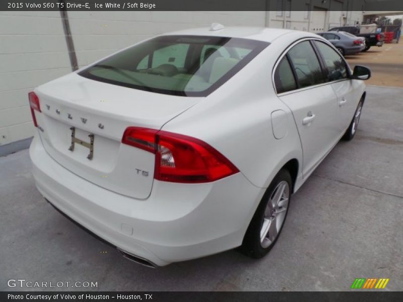 Ice White / Soft Beige 2015 Volvo S60 T5 Drive-E