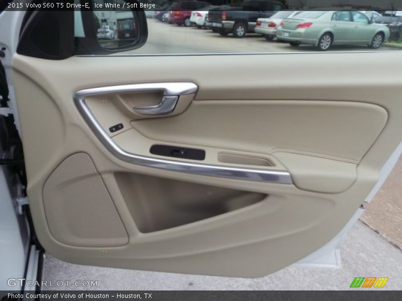 Ice White / Soft Beige 2015 Volvo S60 T5 Drive-E