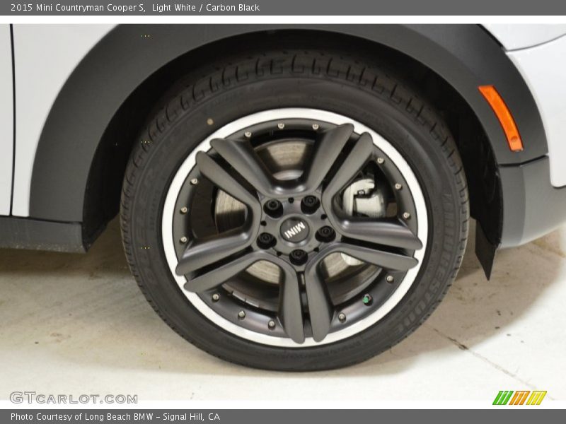 Light White / Carbon Black 2015 Mini Countryman Cooper S