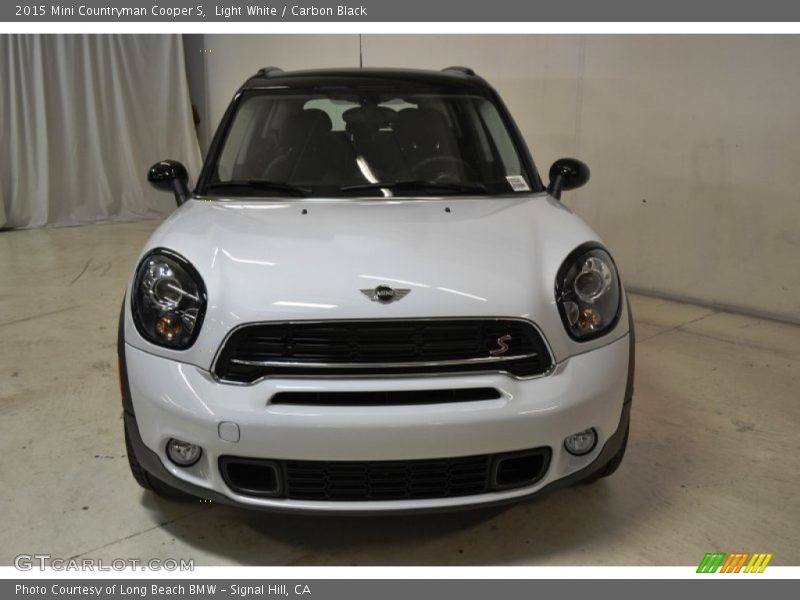 Light White / Carbon Black 2015 Mini Countryman Cooper S