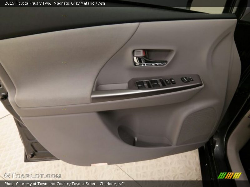 Magnetic Gray Metallic / Ash 2015 Toyota Prius v Two