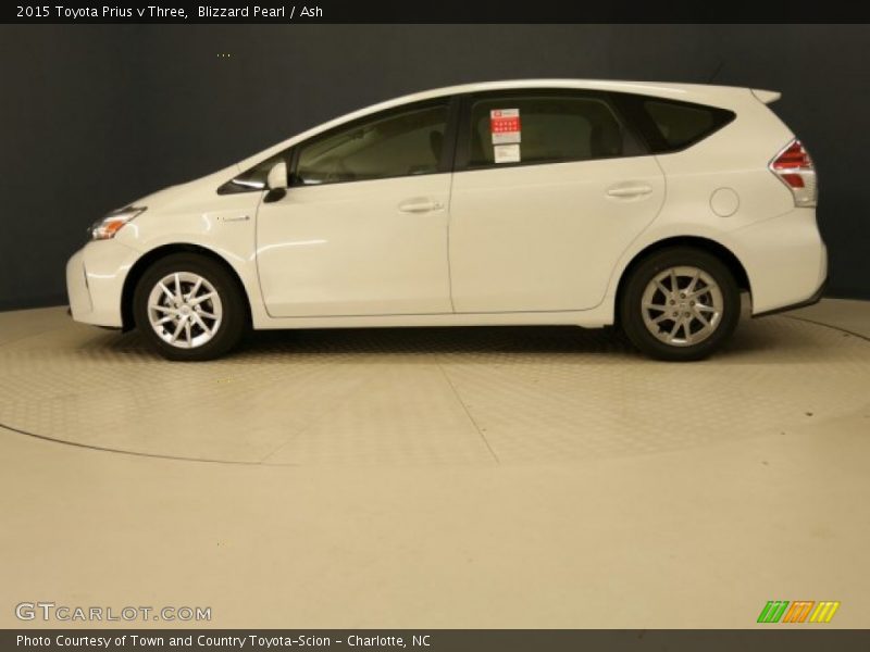 Blizzard Pearl / Ash 2015 Toyota Prius v Three