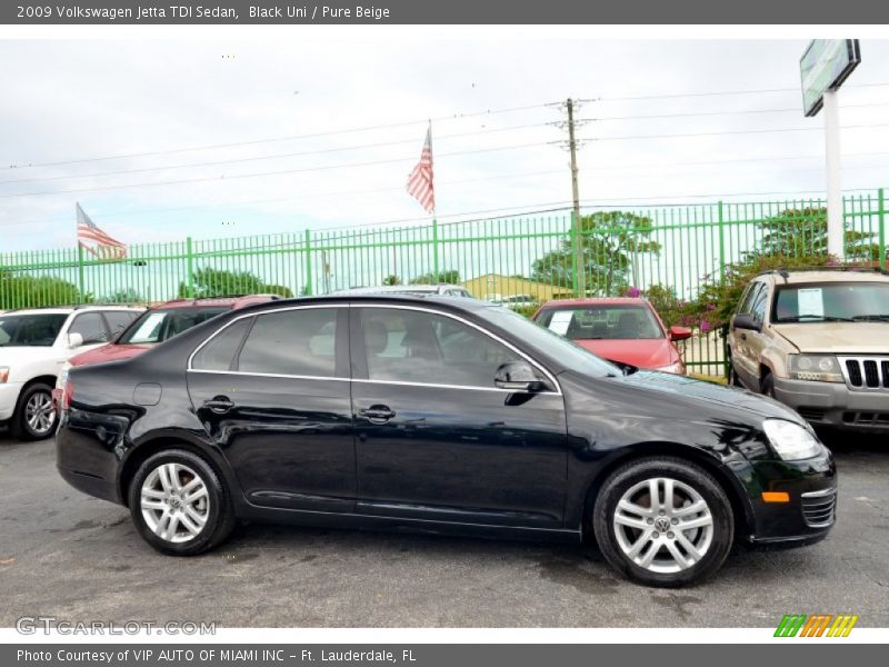 Black Uni / Pure Beige 2009 Volkswagen Jetta TDI Sedan