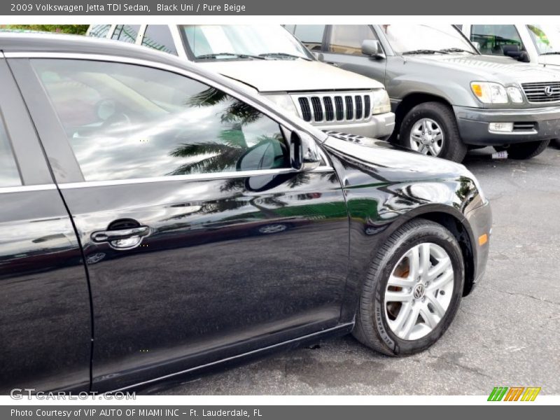 Black Uni / Pure Beige 2009 Volkswagen Jetta TDI Sedan