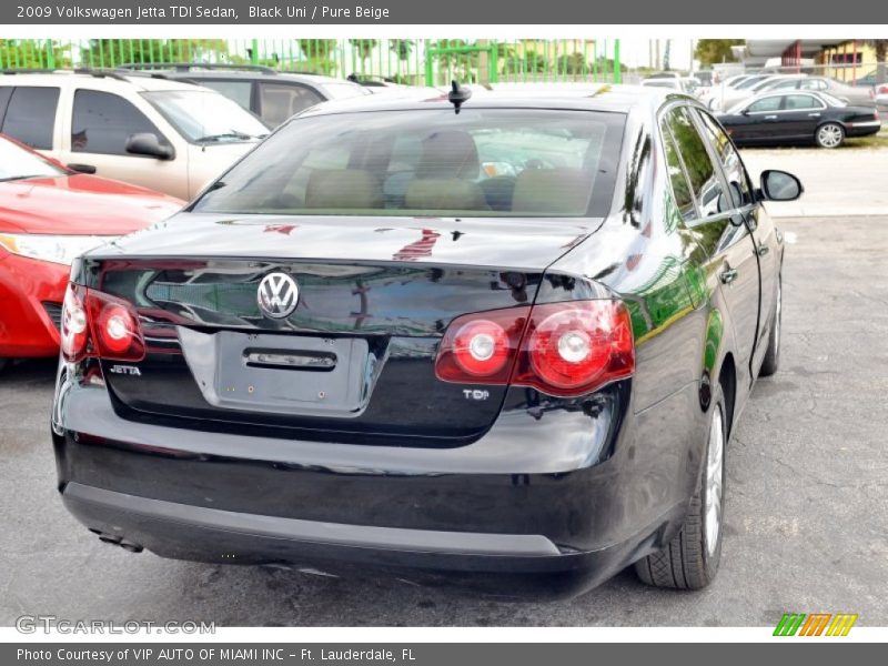 Black Uni / Pure Beige 2009 Volkswagen Jetta TDI Sedan