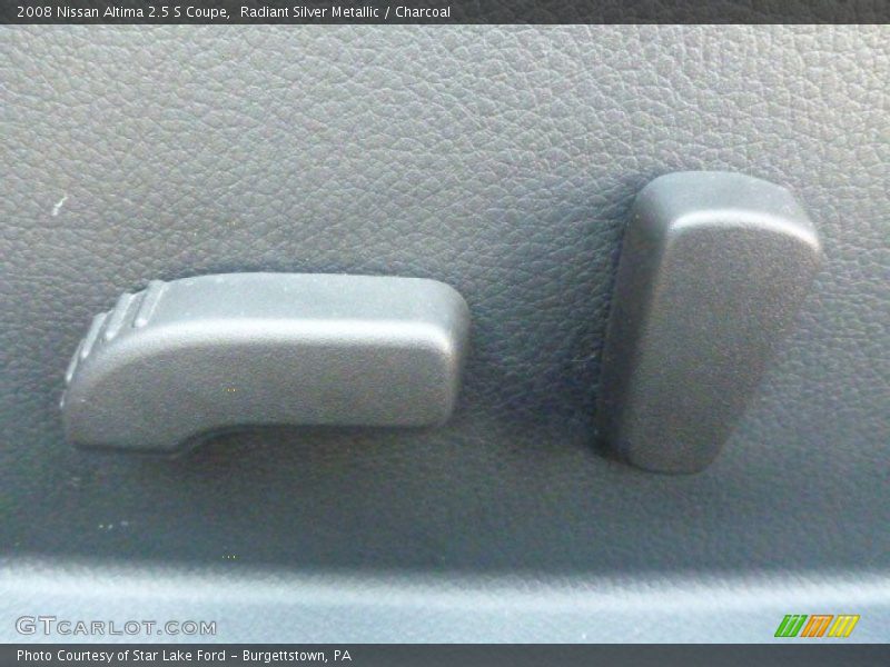 Radiant Silver Metallic / Charcoal 2008 Nissan Altima 2.5 S Coupe