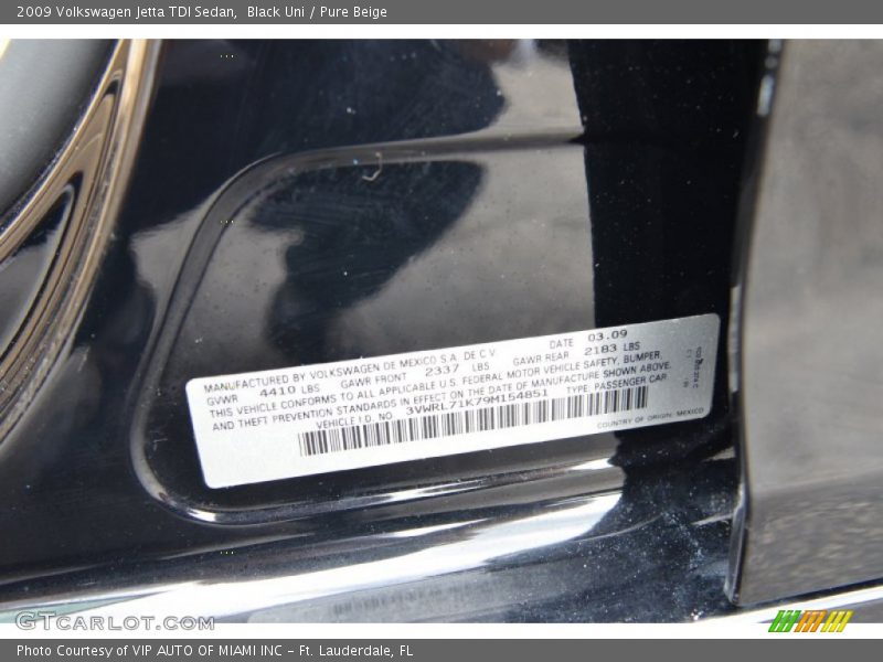 Black Uni / Pure Beige 2009 Volkswagen Jetta TDI Sedan