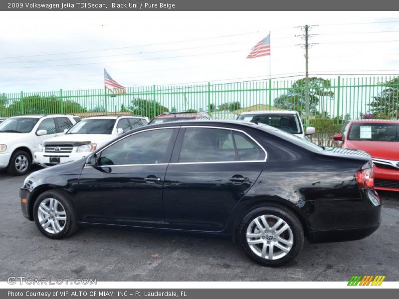 Black Uni / Pure Beige 2009 Volkswagen Jetta TDI Sedan