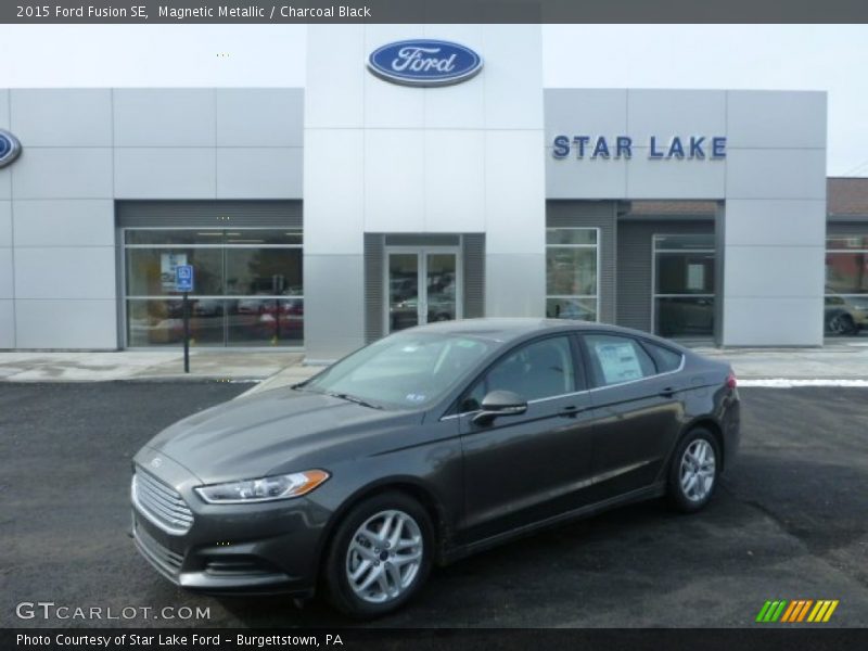 Magnetic Metallic / Charcoal Black 2015 Ford Fusion SE