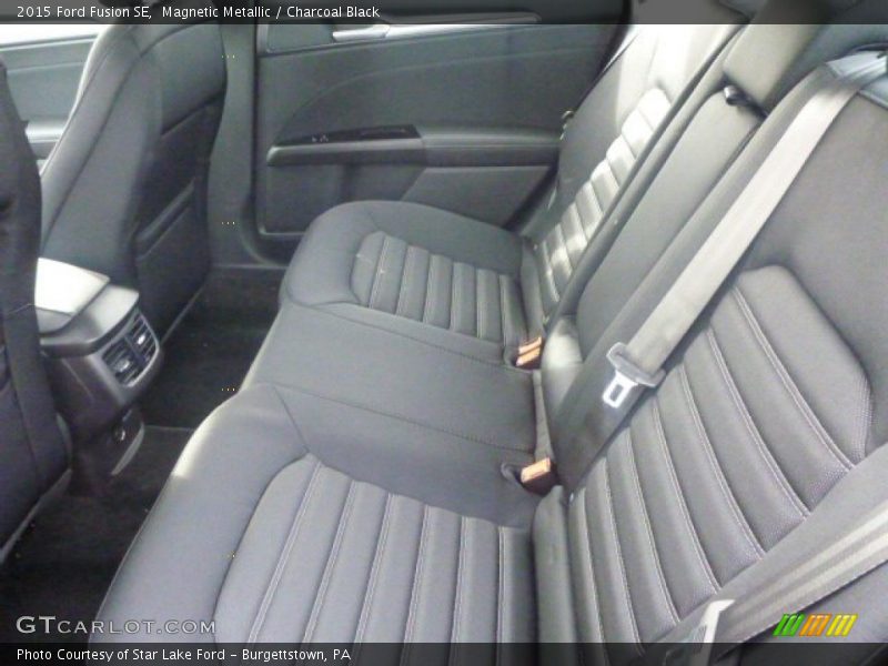 Magnetic Metallic / Charcoal Black 2015 Ford Fusion SE