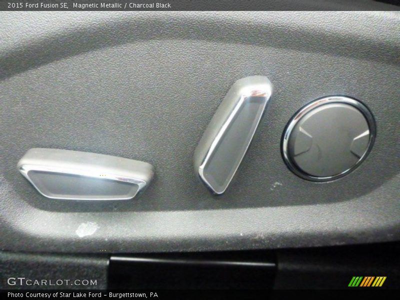 Magnetic Metallic / Charcoal Black 2015 Ford Fusion SE