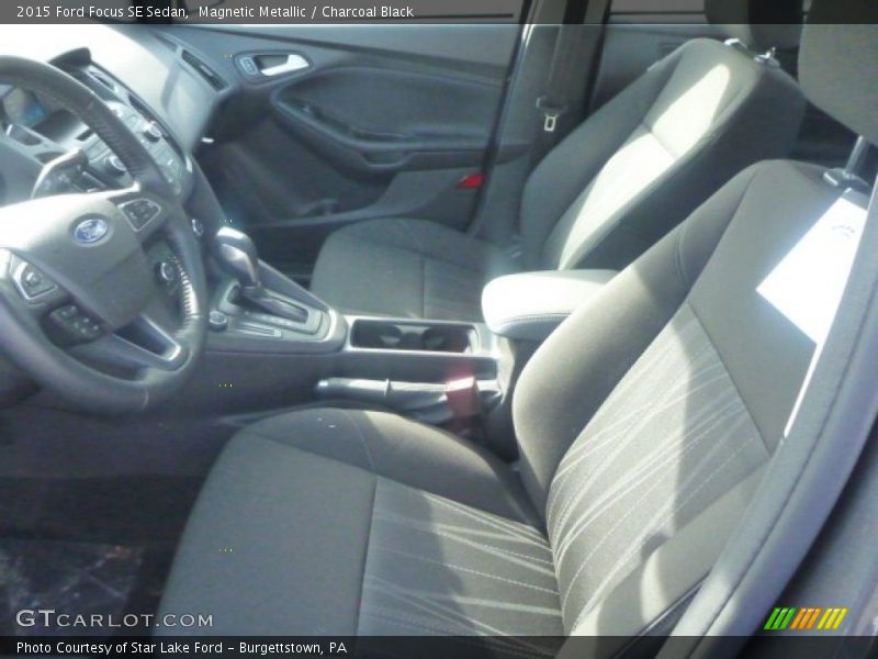  2015 Focus SE Sedan Charcoal Black Interior