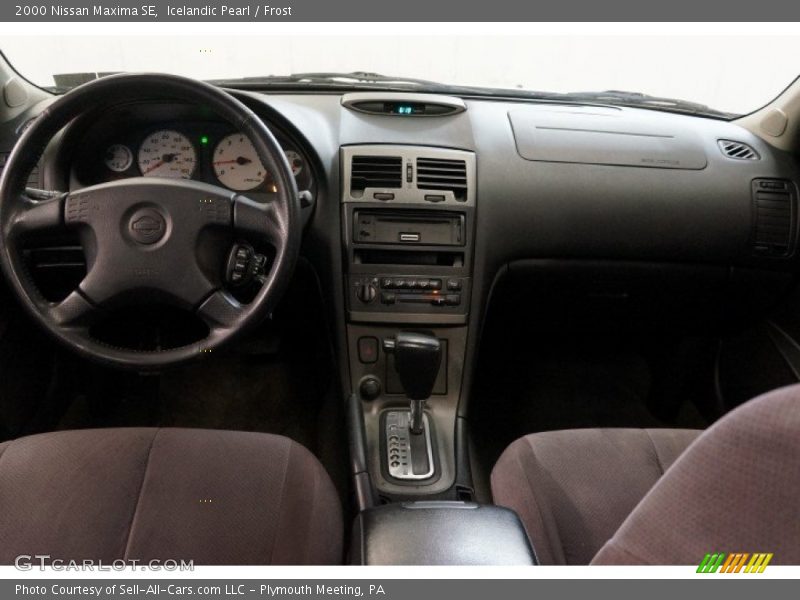 Icelandic Pearl / Frost 2000 Nissan Maxima SE