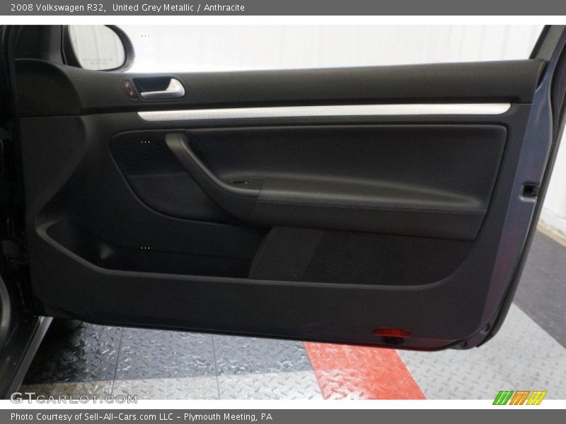 United Grey Metallic / Anthracite 2008 Volkswagen R32