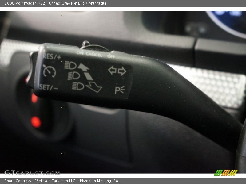 United Grey Metallic / Anthracite 2008 Volkswagen R32