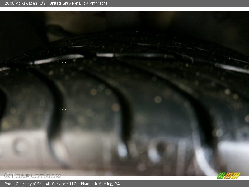 United Grey Metallic / Anthracite 2008 Volkswagen R32
