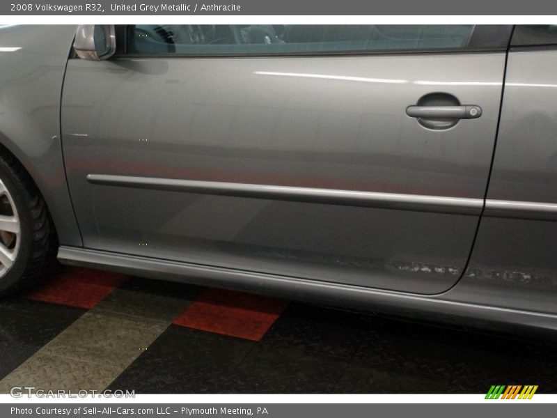 United Grey Metallic / Anthracite 2008 Volkswagen R32