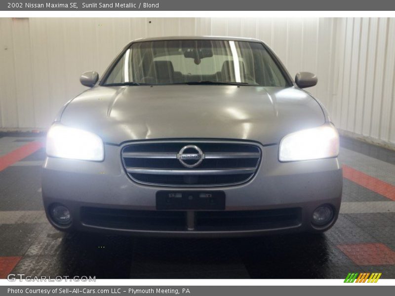 Sunlit Sand Metallic / Blond 2002 Nissan Maxima SE