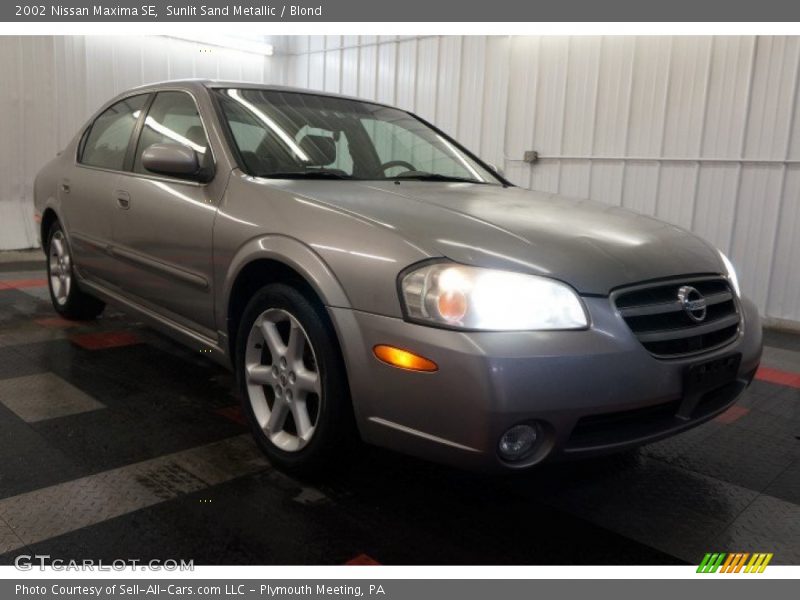 Sunlit Sand Metallic / Blond 2002 Nissan Maxima SE