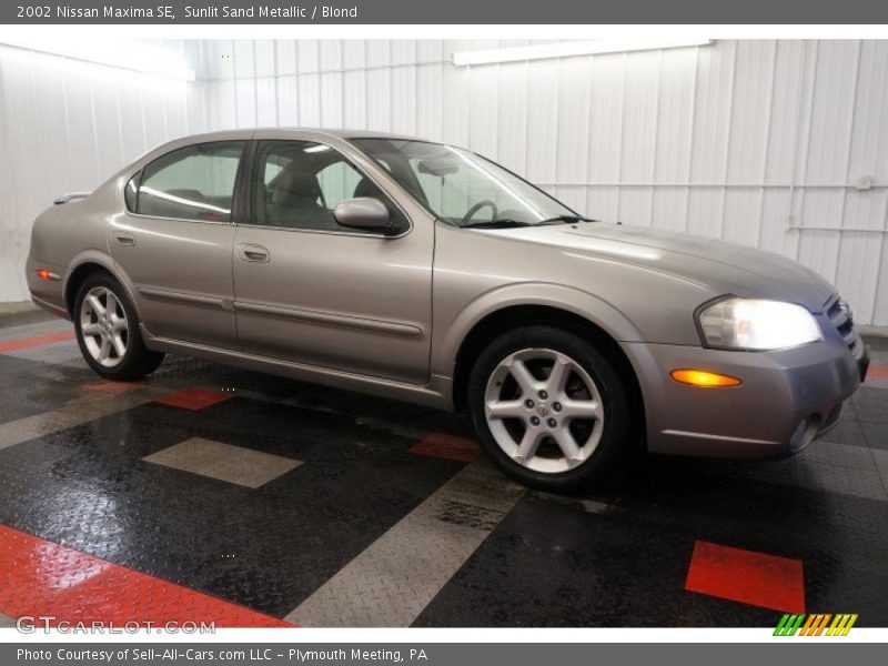Sunlit Sand Metallic / Blond 2002 Nissan Maxima SE