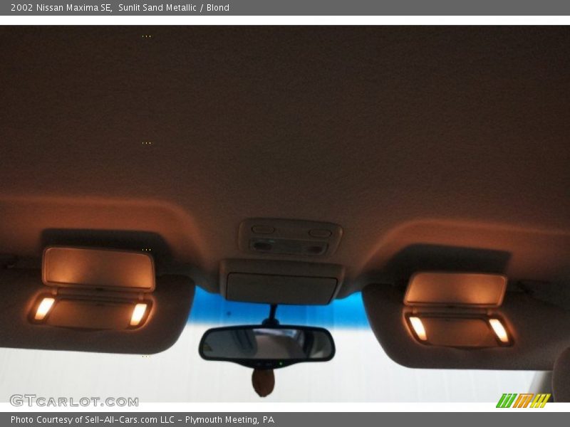 Sunlit Sand Metallic / Blond 2002 Nissan Maxima SE