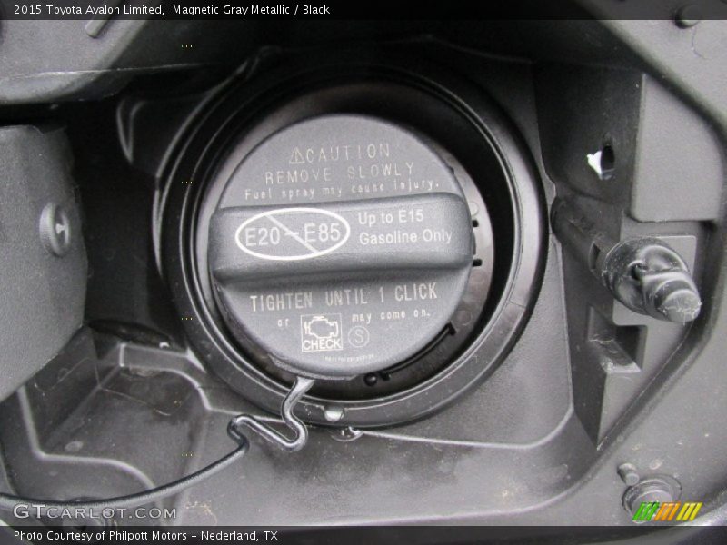 Magnetic Gray Metallic / Black 2015 Toyota Avalon Limited