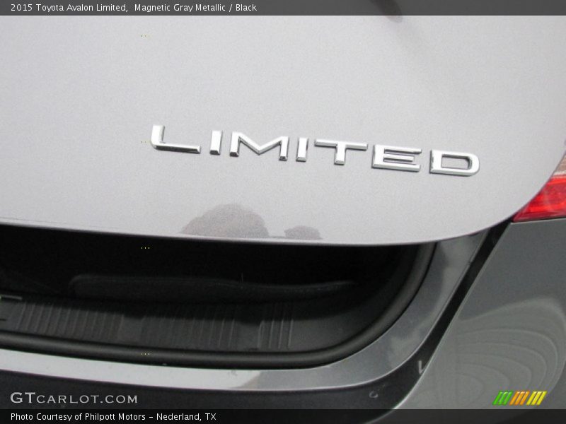 Magnetic Gray Metallic / Black 2015 Toyota Avalon Limited