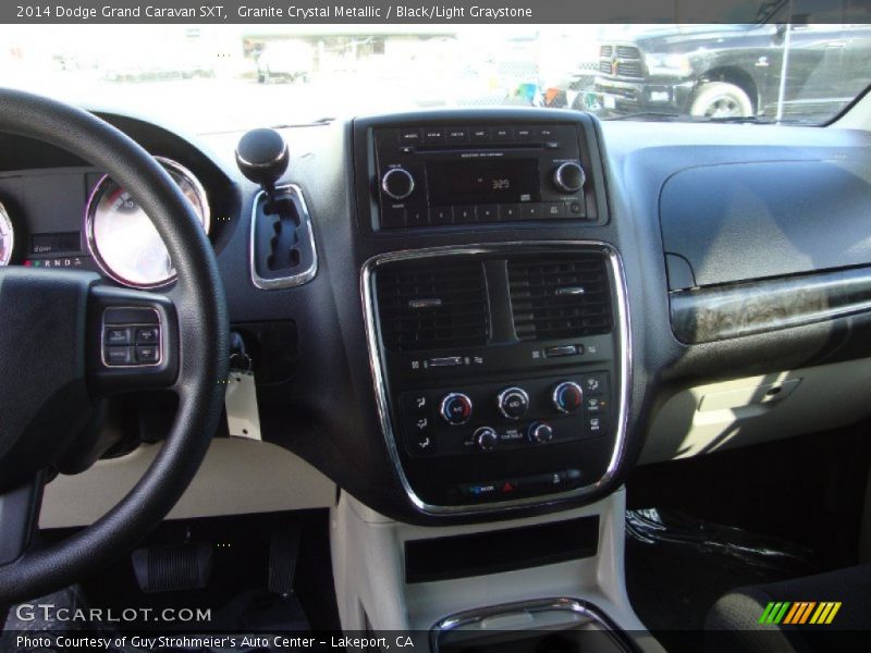 Granite Crystal Metallic / Black/Light Graystone 2014 Dodge Grand Caravan SXT