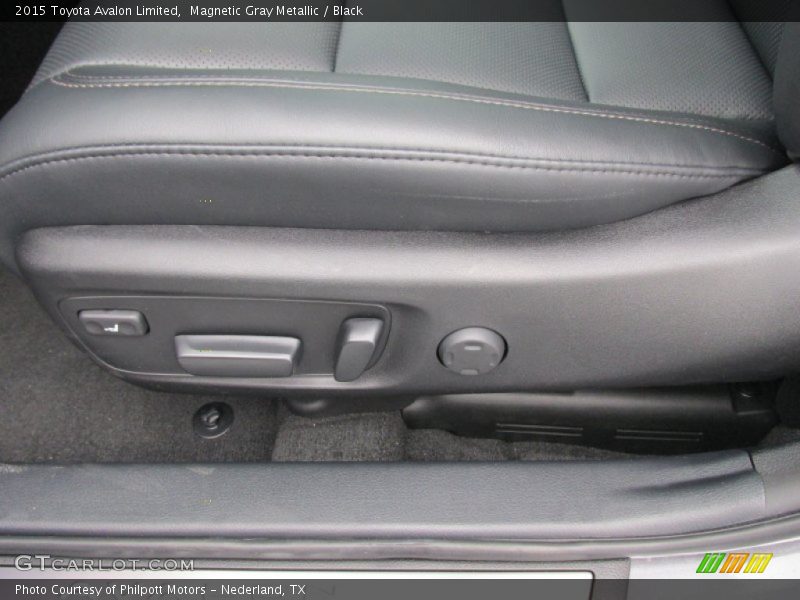 Magnetic Gray Metallic / Black 2015 Toyota Avalon Limited