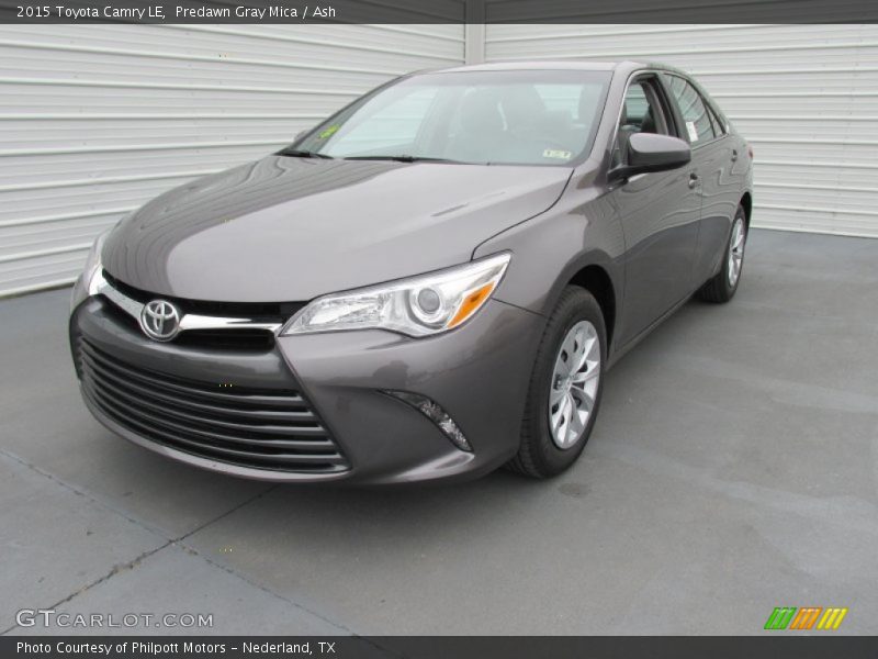 Front 3/4 View of 2015 Camry LE