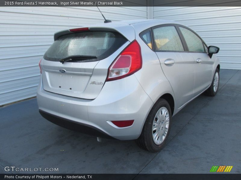 Ingot Silver Metallic / Charcoal Black 2015 Ford Fiesta S Hatchback