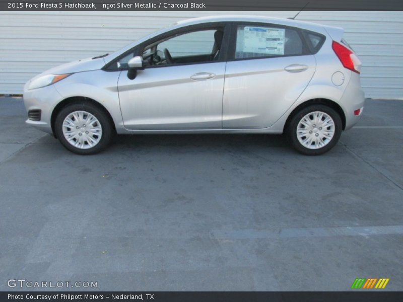 Ingot Silver Metallic / Charcoal Black 2015 Ford Fiesta S Hatchback