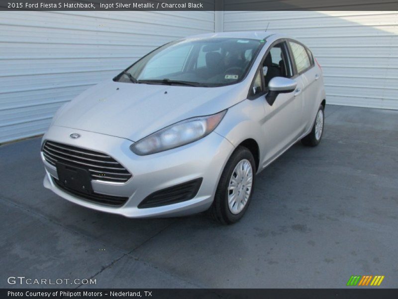 Ingot Silver Metallic / Charcoal Black 2015 Ford Fiesta S Hatchback