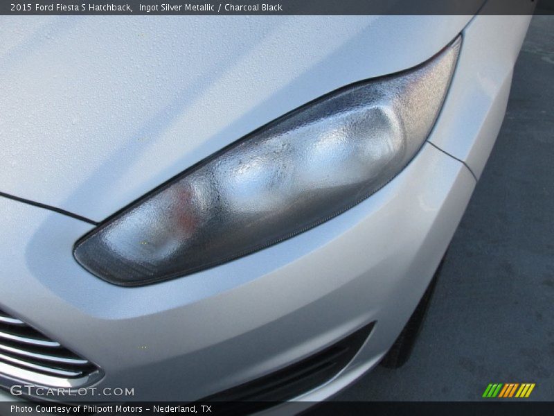 Ingot Silver Metallic / Charcoal Black 2015 Ford Fiesta S Hatchback