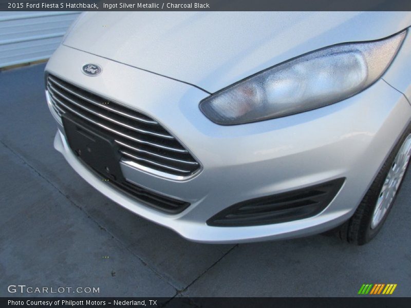Ingot Silver Metallic / Charcoal Black 2015 Ford Fiesta S Hatchback