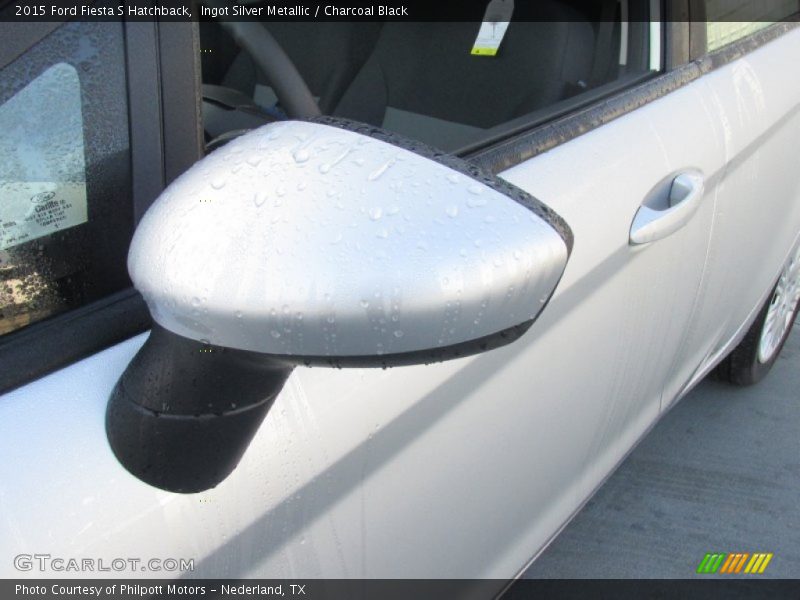 Ingot Silver Metallic / Charcoal Black 2015 Ford Fiesta S Hatchback
