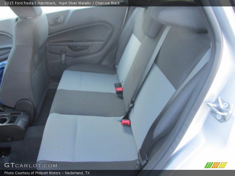 Ingot Silver Metallic / Charcoal Black 2015 Ford Fiesta S Hatchback